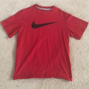Boys Nike short sleeve shirt